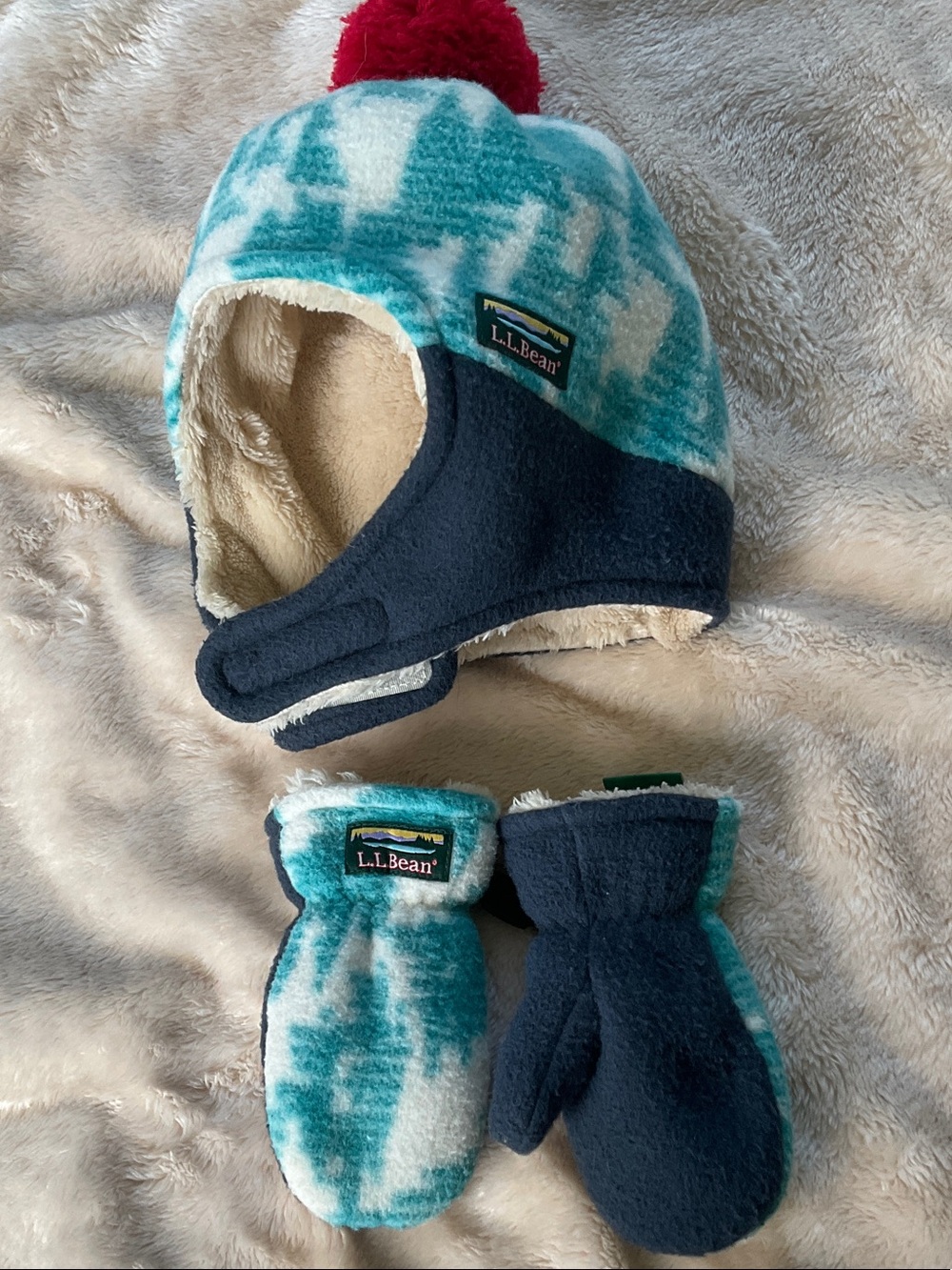 L.L. Bean Teal, toddler Fleece soft lined Pom Pom Earflap Hat with Mittens
